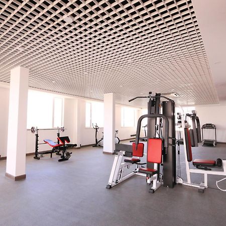 Eastland Hotel & Apartment Phnom Penh Bagian luar foto