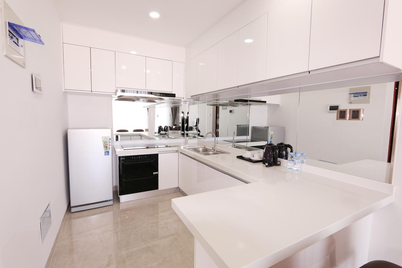 Eastland Hotel & Apartment Phnom Penh Bagian luar foto