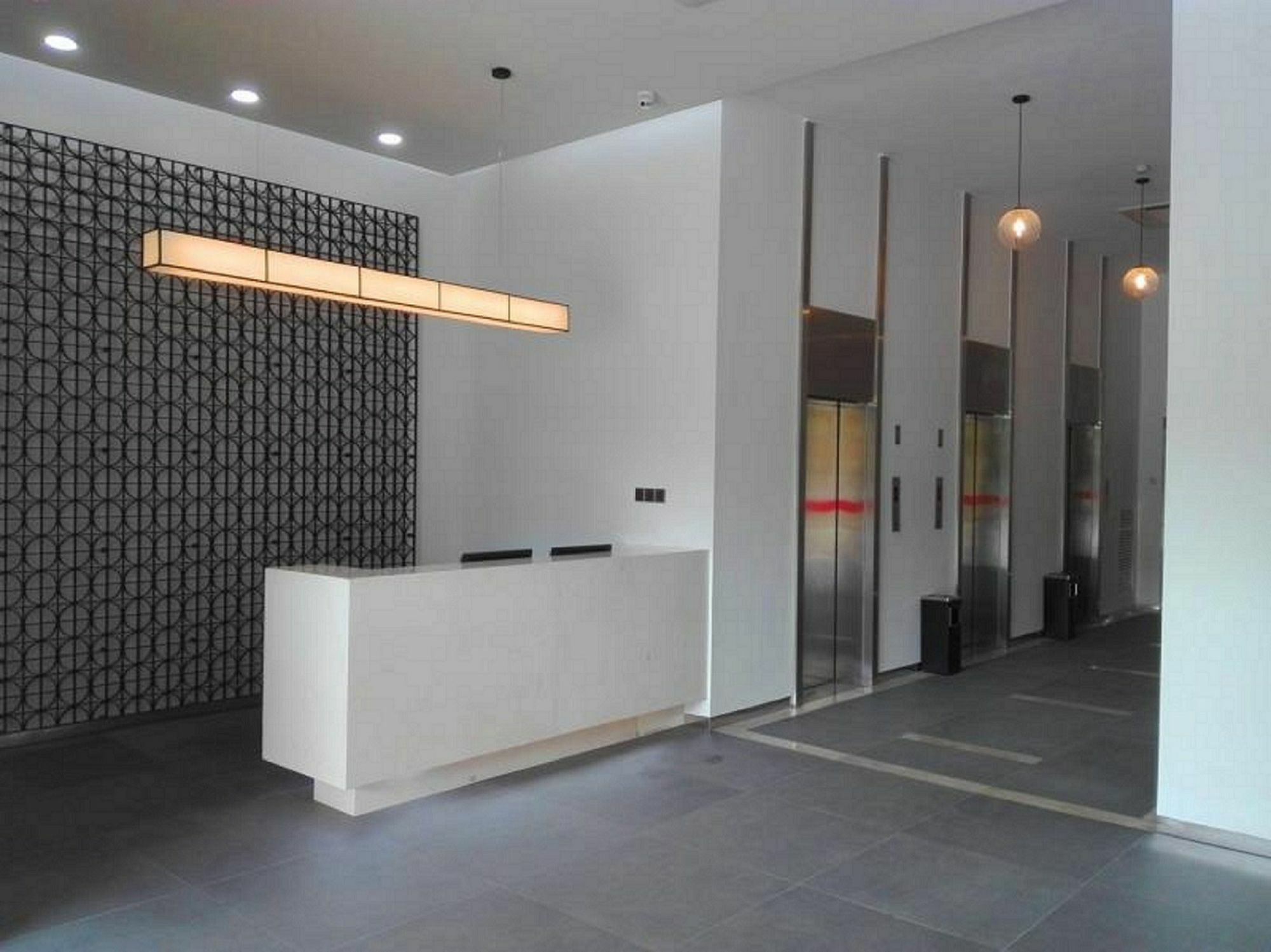 Eastland Hotel & Apartment Phnom Penh Bagian luar foto