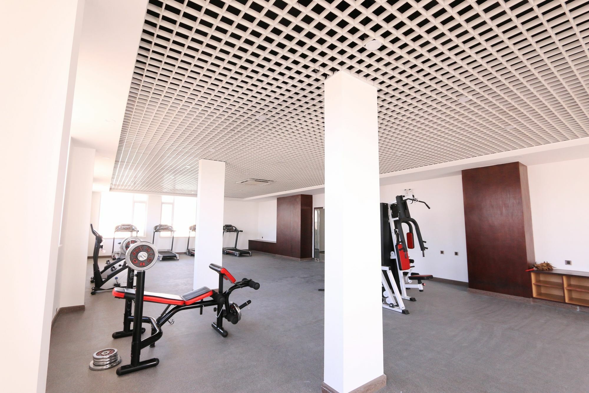 Eastland Hotel & Apartment Phnom Penh Bagian luar foto
