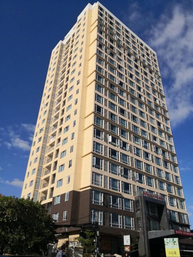 Eastland Hotel & Apartment Phnom Penh Bagian luar foto